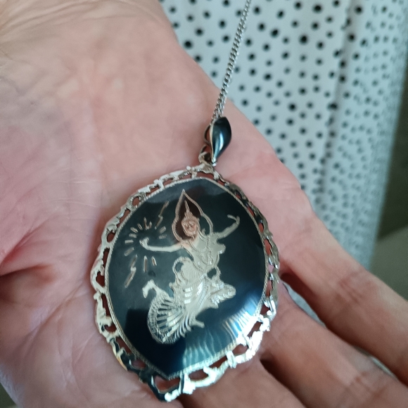 VINTAGE STERLING SILVER DANCING GODDESS NECKLACE WITH CHAIN MADE IN SIAM EUC